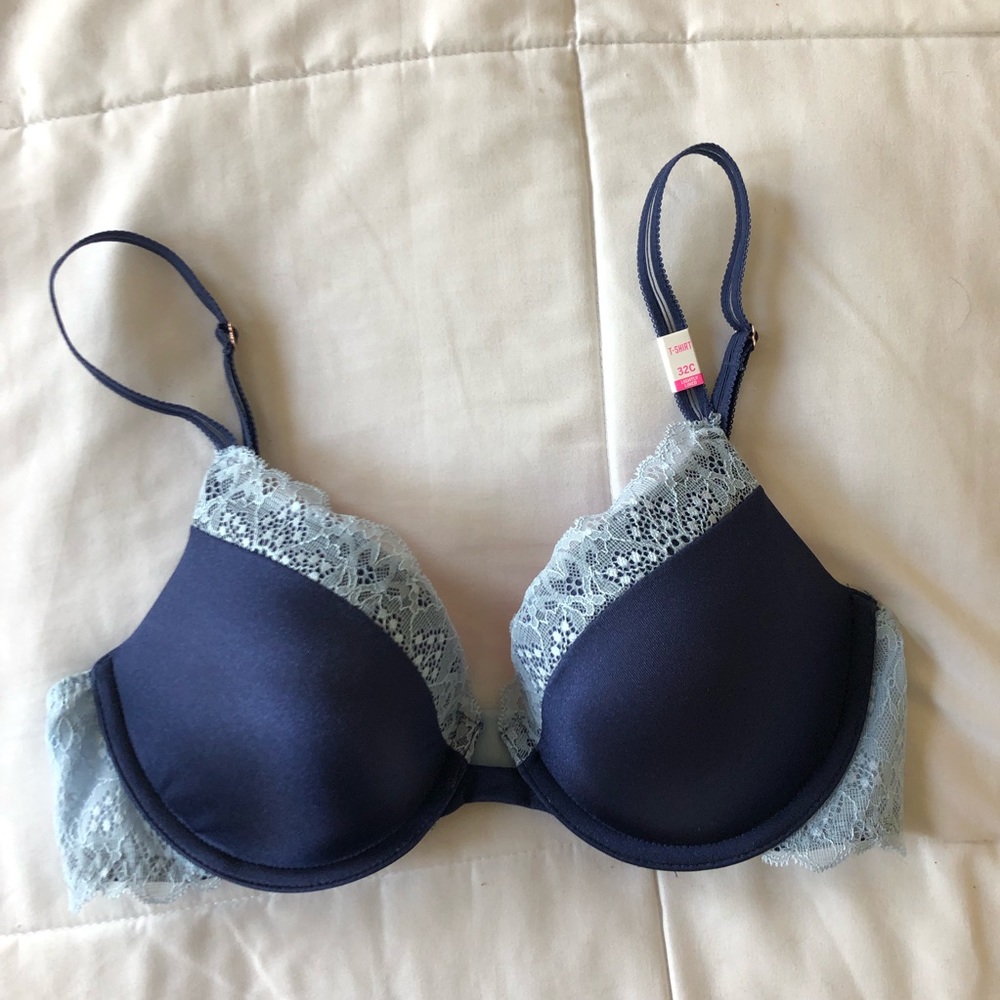 Pink Victoria’s Secret lightly lined t shirt bra